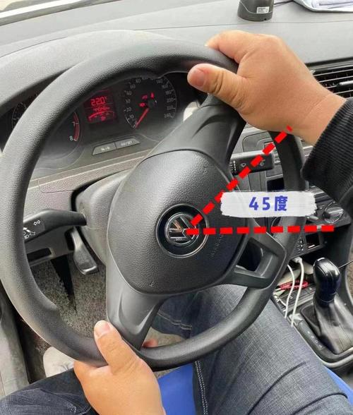 方向盘一松手就往一边跑 方向盘松手总是往左偏