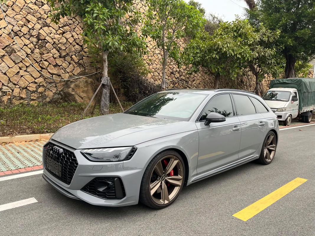 奥迪rs42020款(奥迪rs429t)