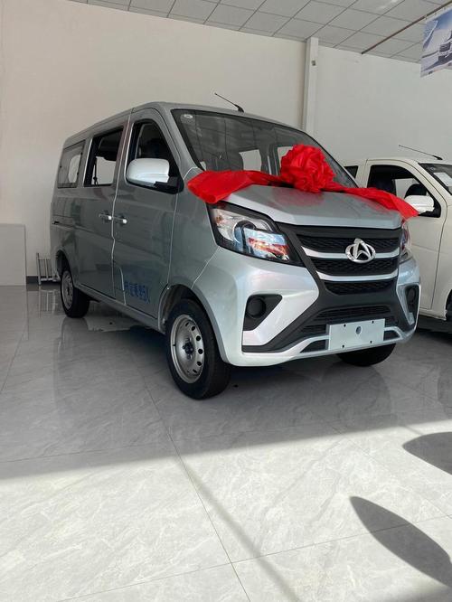 柴油版5一7座面包车有哪几款／柴油5座客货两用面包车