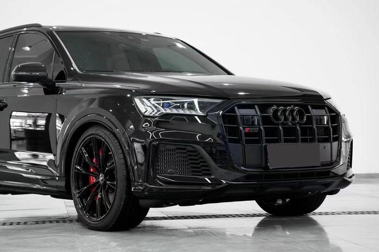 奥迪q7改装凶狠外观／奥迪q7改装外观效果图