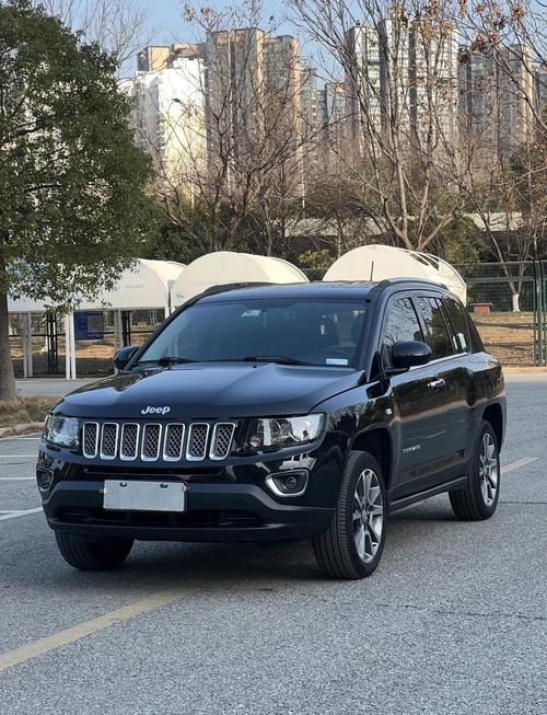 吉普车15万左右图片 吉普车15万左右图片及价格