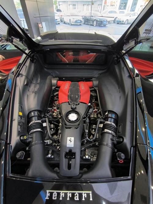 法拉利458spider 法拉利458spider机舱引擎盖金属标