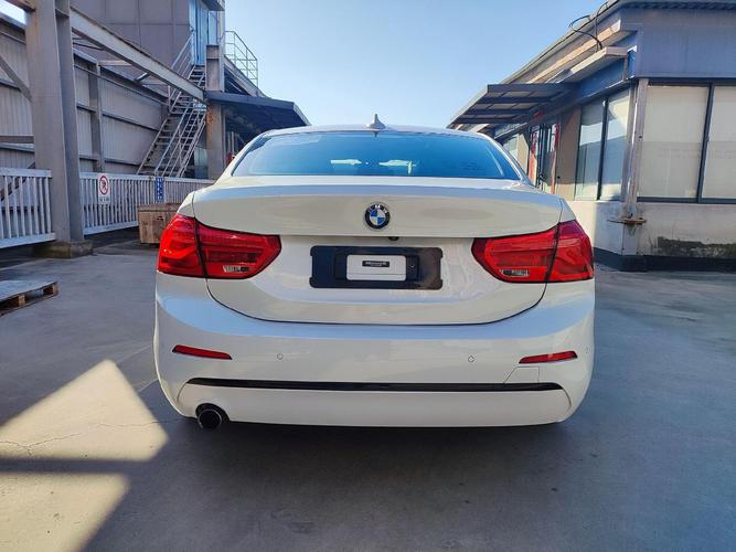 宝马1系适合什么人开(宝马1系适合新手开吗)