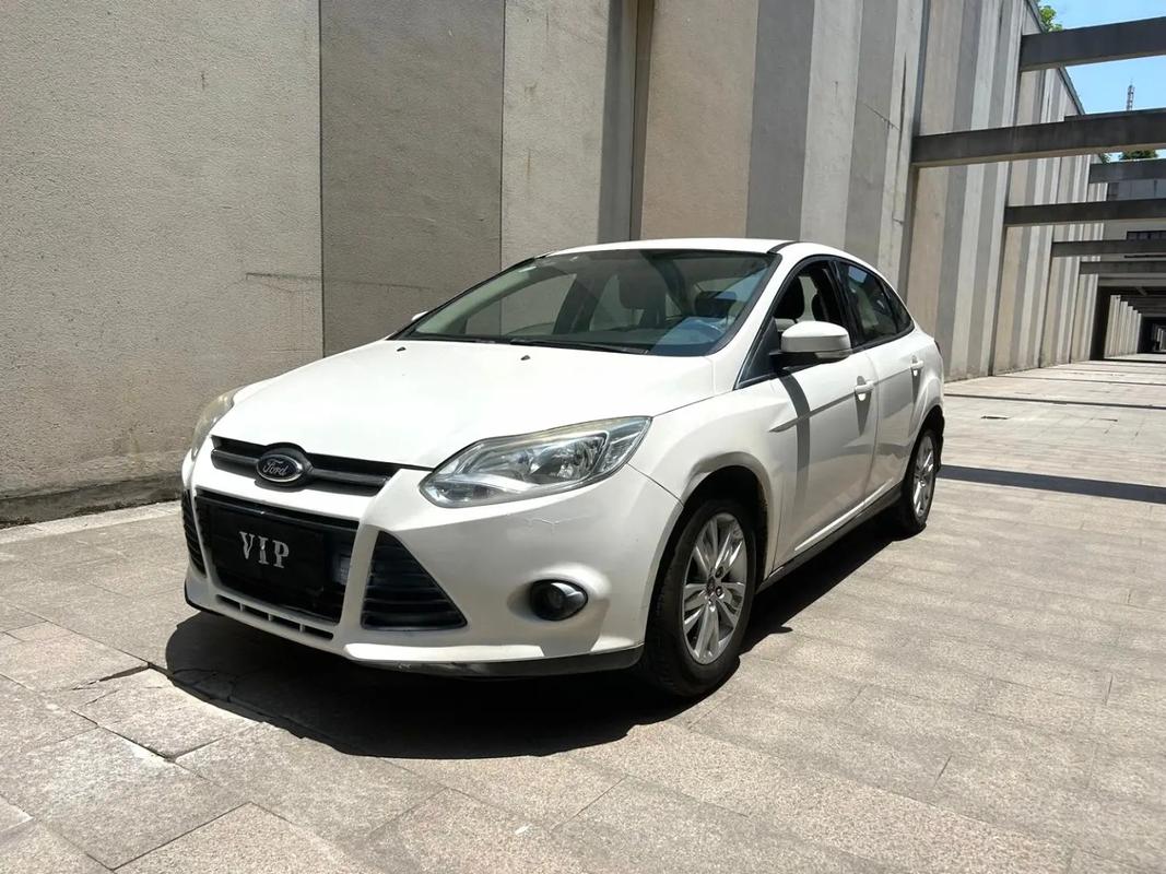 2012款福克斯排量,2012款福克斯是几缸