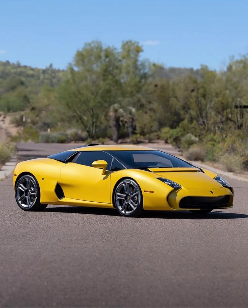 兰博基尼商务车七座／兰博基尼5座