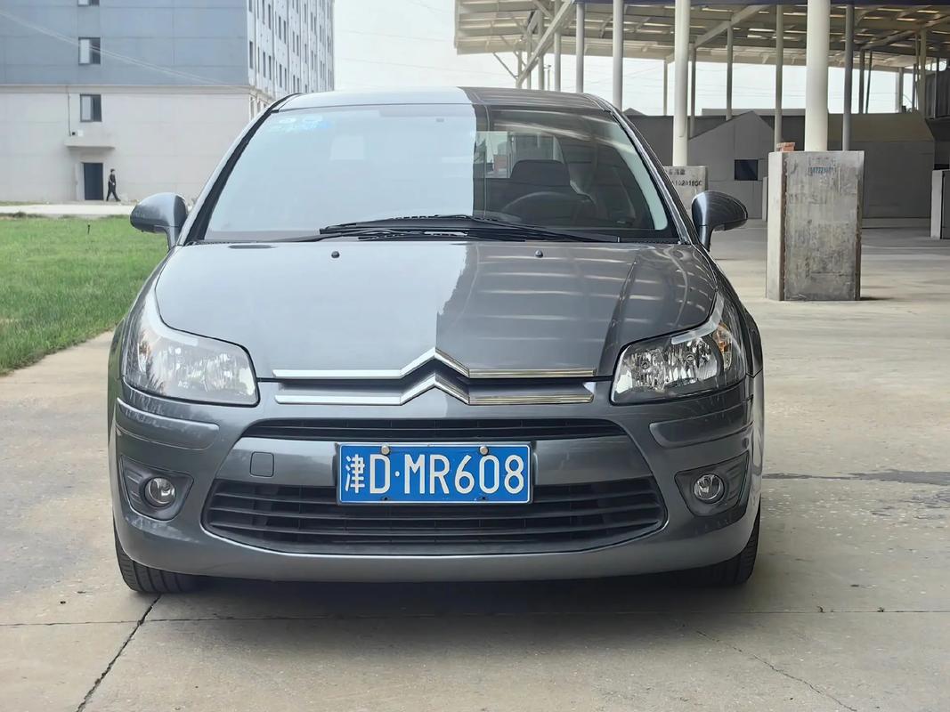 2011款雪铁龙世嘉三厢,雪铁龙世嘉两厢11款