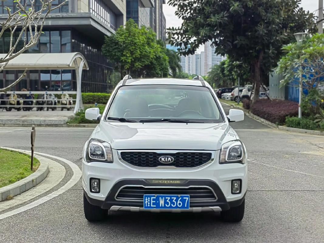 【15款狮跑价格及图片,15年的狮跑现在二手车什么价位】