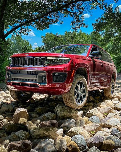 【大切诺基高性能四驱版,大切诺基高性能版试驾】